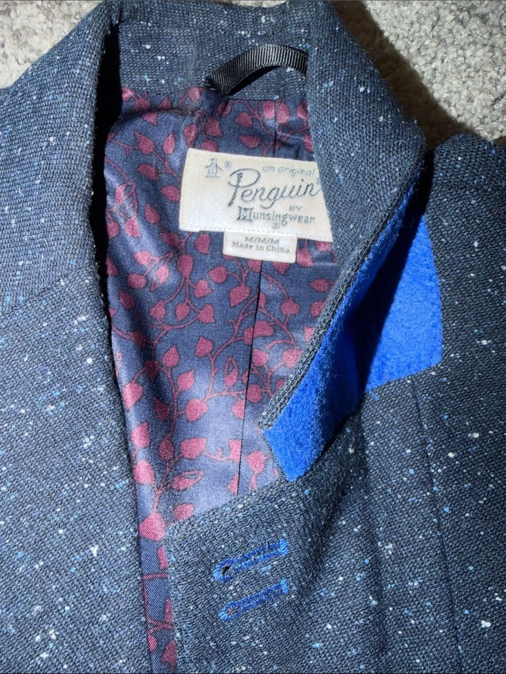 Men’s Penguin Navy Dotted Blazer. Size Medium
